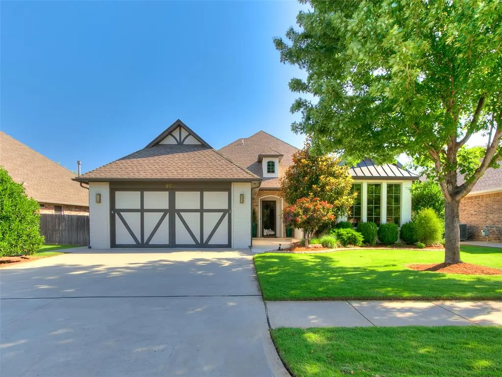 Front exterior — 929 NW 195th Place, Edmond, OK 73012