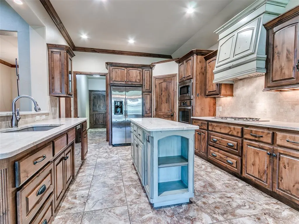 Photo 18 — 929 NW 195th Place, Edmond, OK 73012
