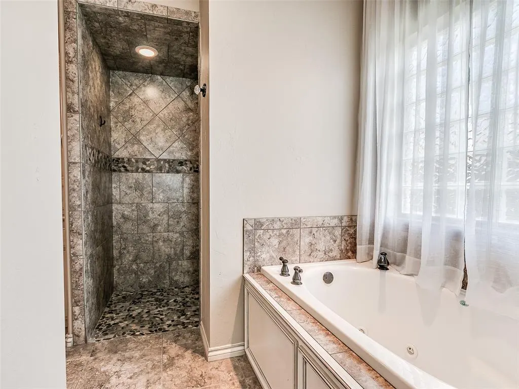 Photo 32 — 929 NW 195th Place, Edmond, OK 73012