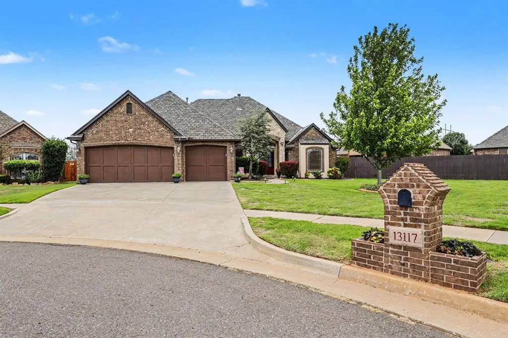 Photo 2 — 13117 NW 6th Circle, Yukon, OK 73099
