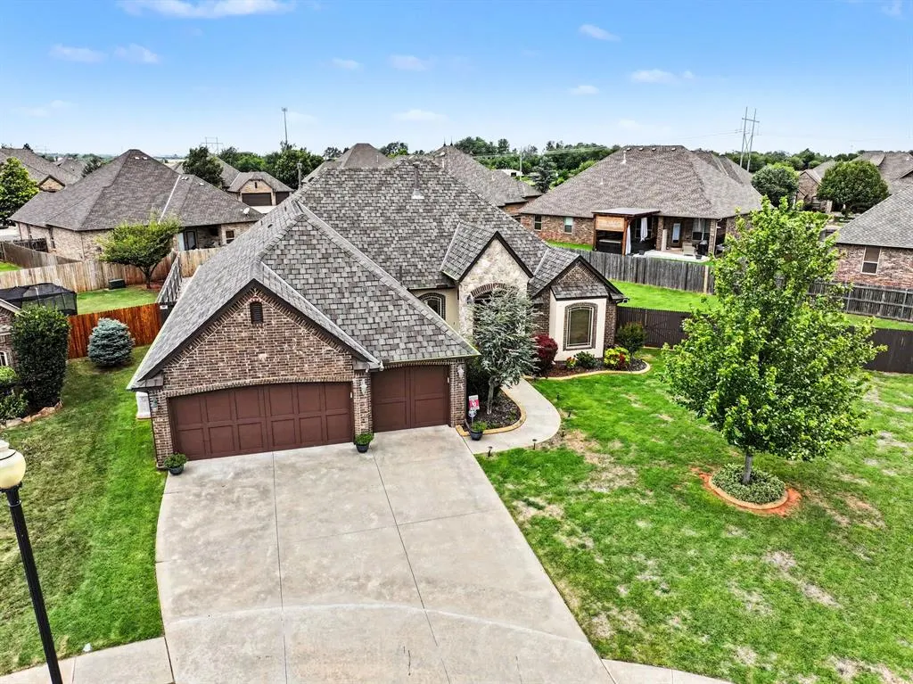 Photo 3 — 13117 NW 6th Circle, Yukon, OK 73099
