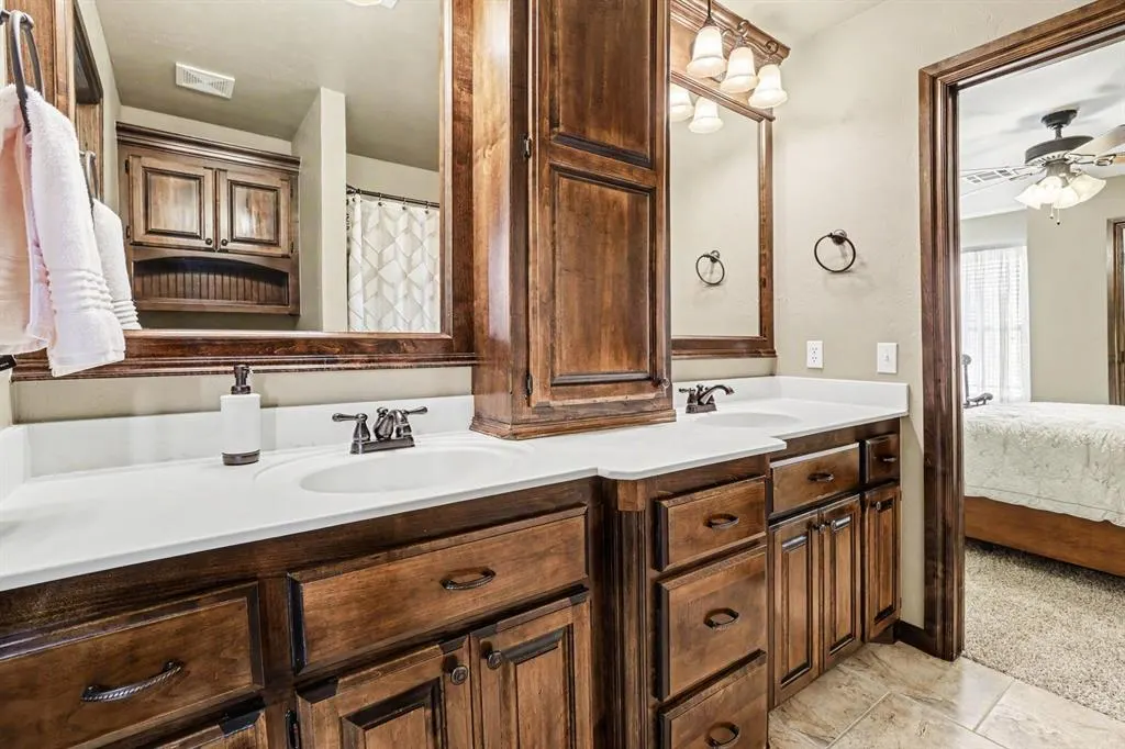 Photo 33 — 13117 NW 6th Circle, Yukon, OK 73099