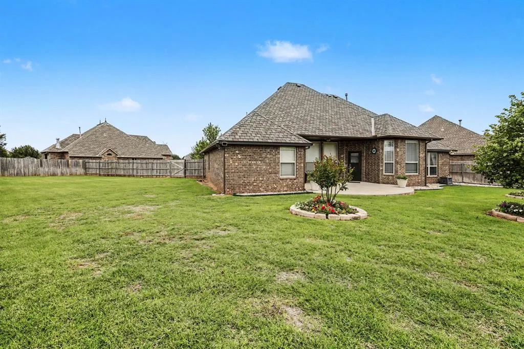 Photo 37 — 13117 NW 6th Circle, Yukon, OK 73099
