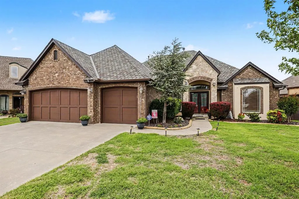Front exterior — 13117 NW 6th Circle, Yukon, OK 73099