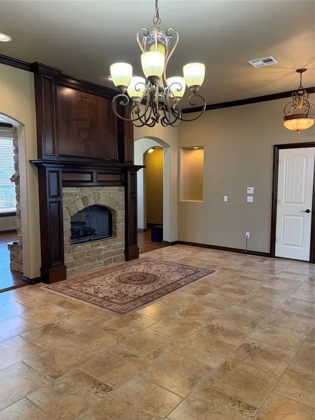 Photo 5 — 13117 NW 6th Circle, Yukon, OK 73099