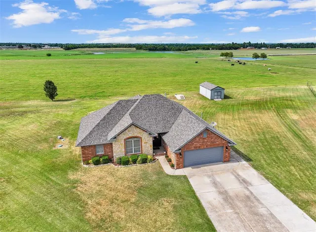 Photo 2 — 1411 Tiffany Court, Newcastle, OK 73065