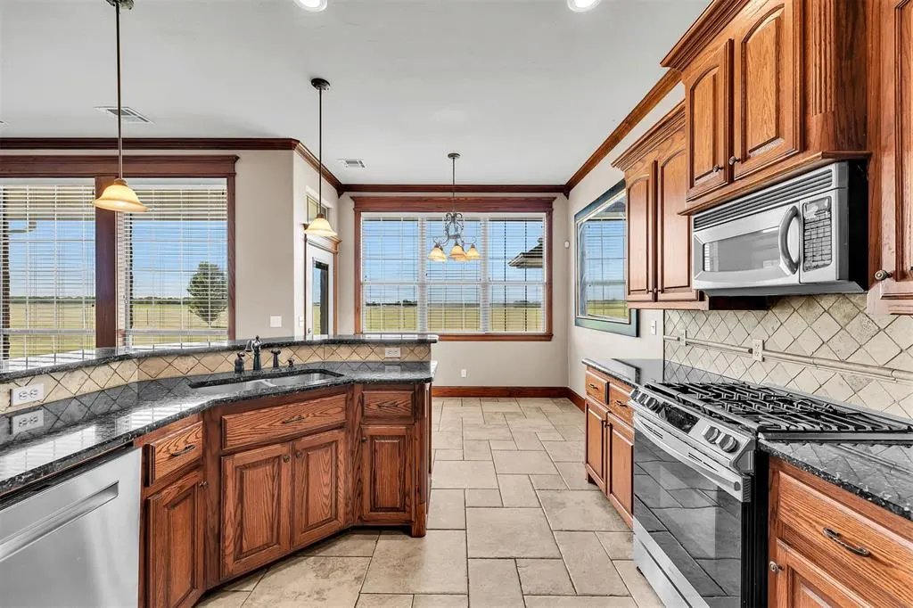 Photo 11 — 1411 Tiffany Court, Newcastle, OK 73065