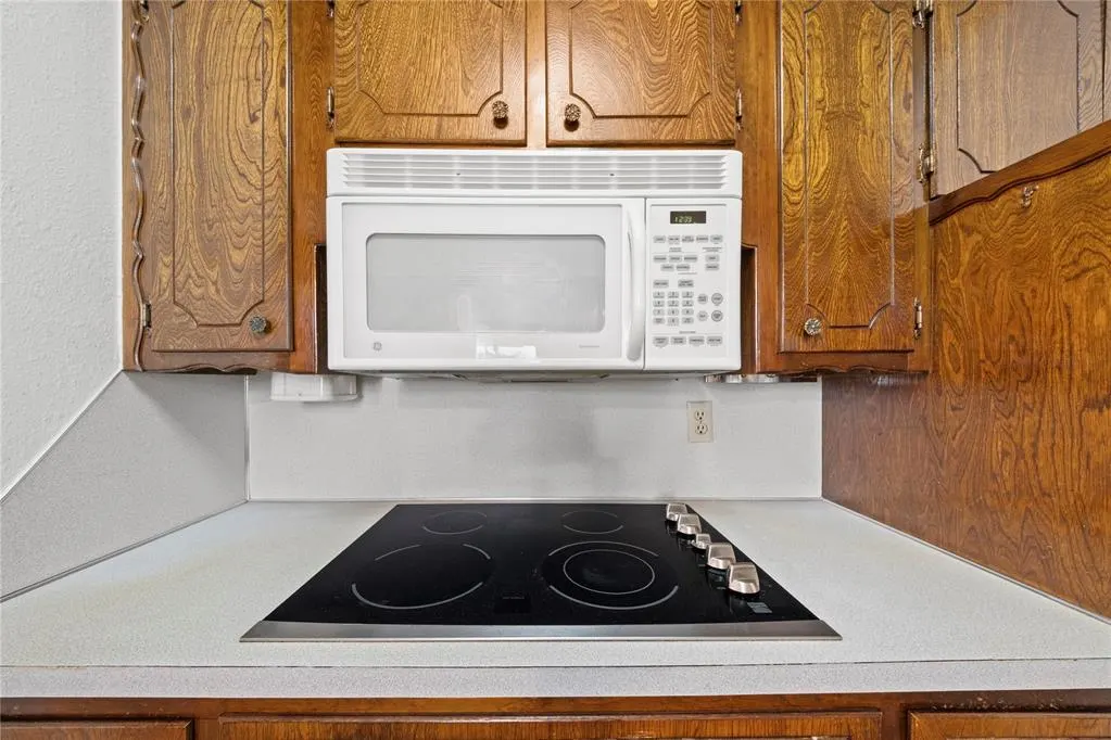 Photo 18 — 523 W Country Club Road, Chickasha, OK 73018