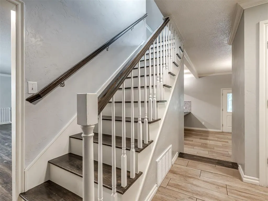 Photo 11 — 504 Jean Marie Drive, Norman, OK 73069