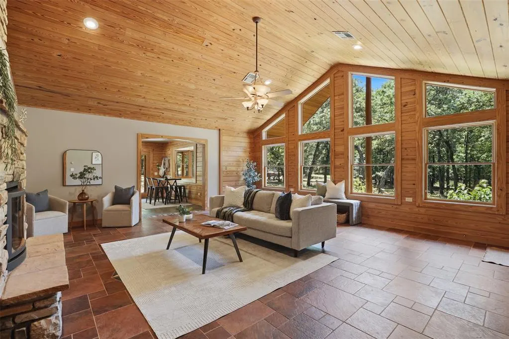 Photo 4 — 2111 Seminole Road, Norman, OK 73026