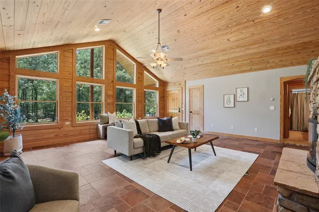 Photo 5 — 2111 Seminole Road, Norman, OK 73026