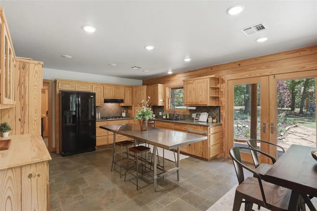 Photo 11 — 2111 Seminole Road, Norman, OK 73026
