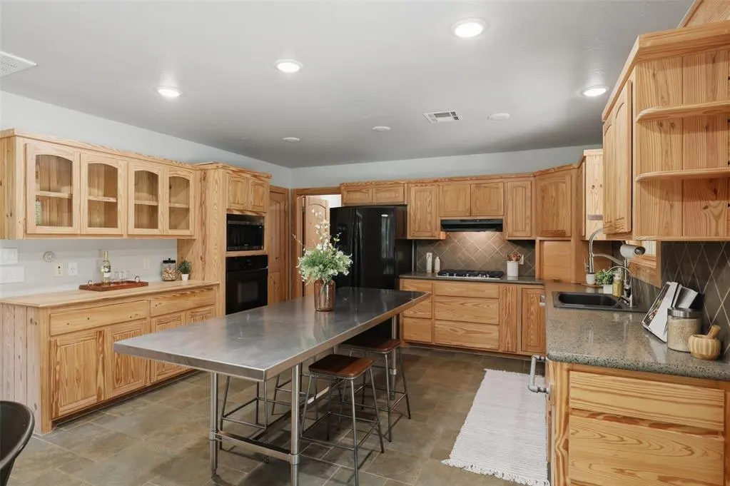 Photo 12 — 2111 Seminole Road, Norman, OK 73026