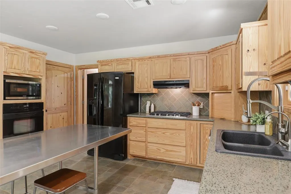 Photo 15 — 2111 Seminole Road, Norman, OK 73026