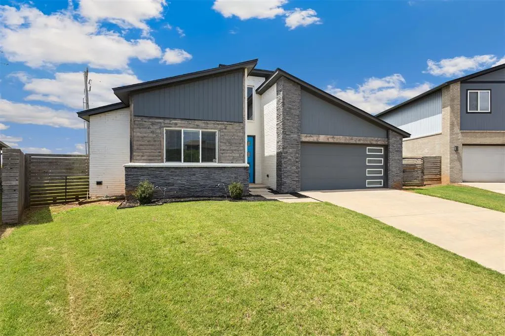 Photo 2 — 2420 NW 172nd Circle, Edmond, OK 73012