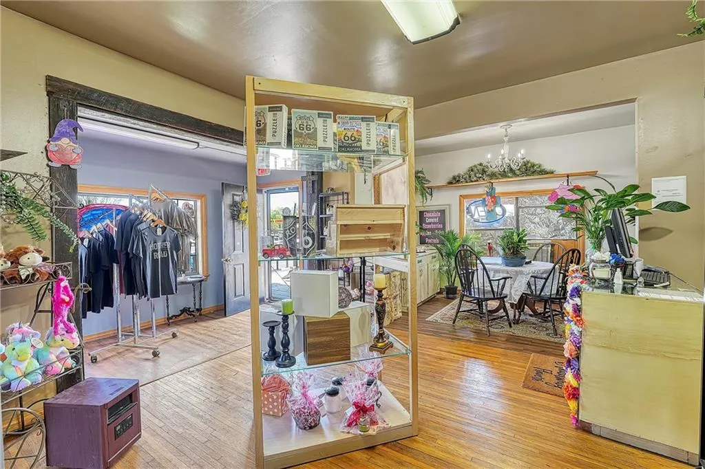 Photo 16 — 1012 W 3rd Street, Elk City, OK 73644