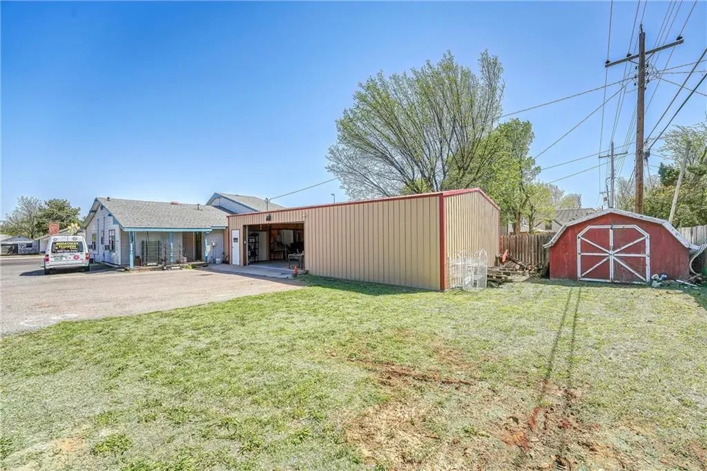 Photo 38 — 1012 W 3rd Street, Elk City, OK 73644