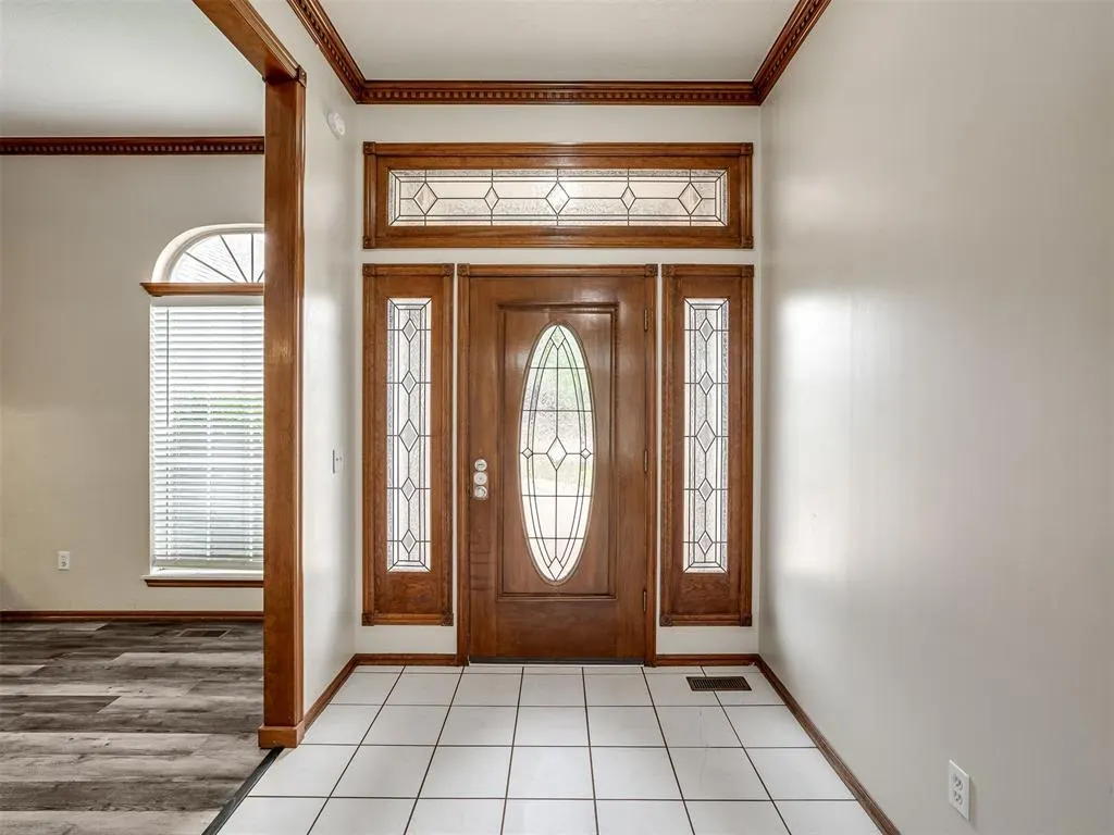 Photo 3 — 15709 Allegheny Drive, Edmond, OK 73013