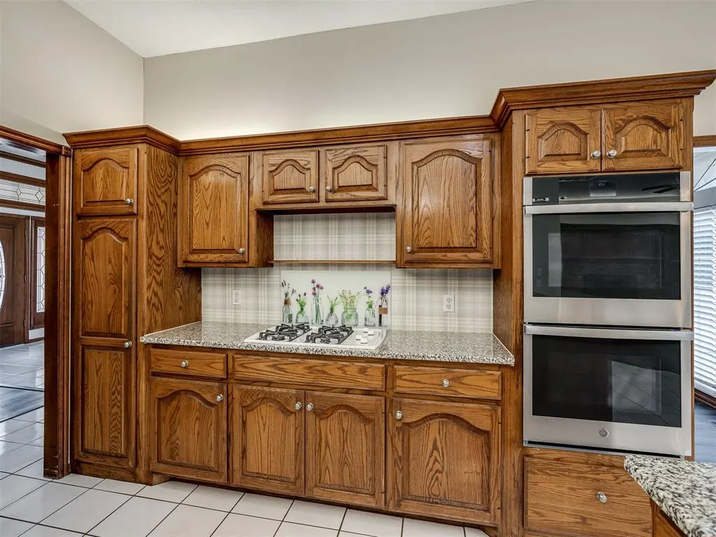 Photo 7 — 15709 Allegheny Drive, Edmond, OK 73013