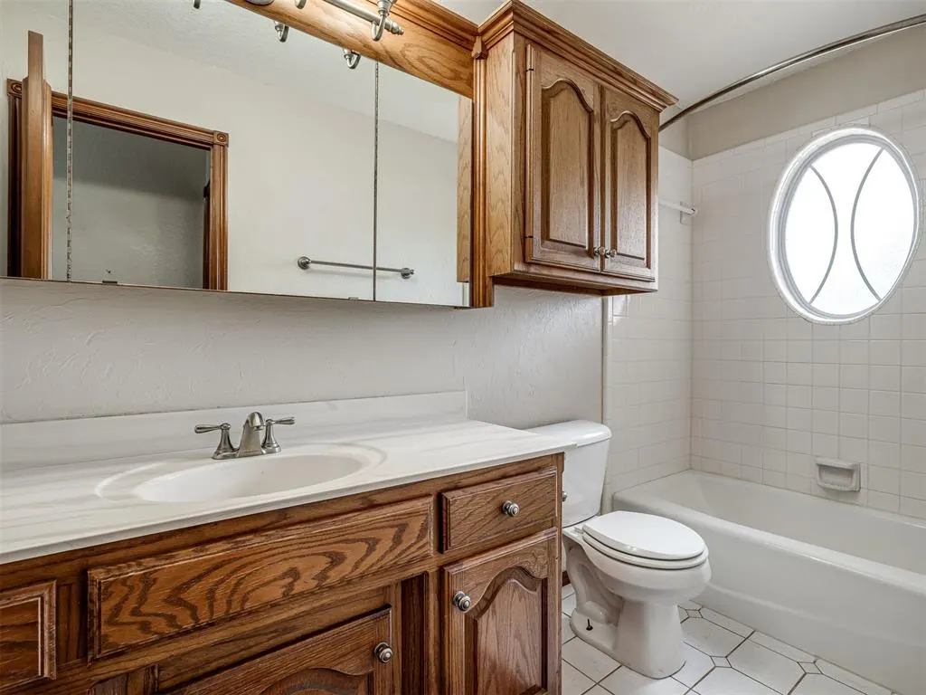 Photo 17 — 15709 Allegheny Drive, Edmond, OK 73013