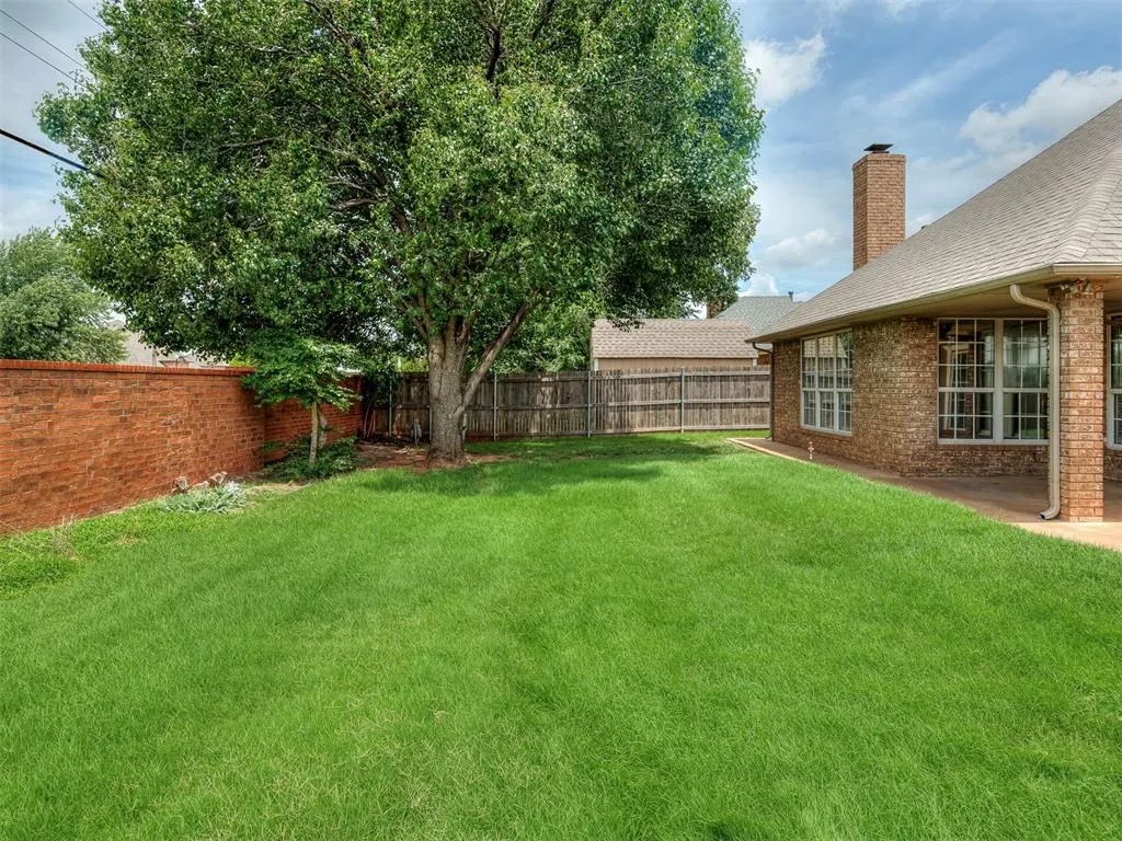Photo 21 — 15709 Allegheny Drive, Edmond, OK 73013
