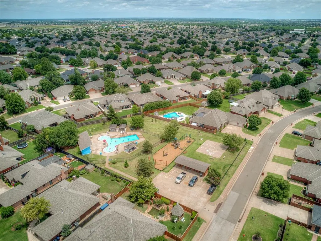 Photo 24 — 15709 Allegheny Drive, Edmond, OK 73013