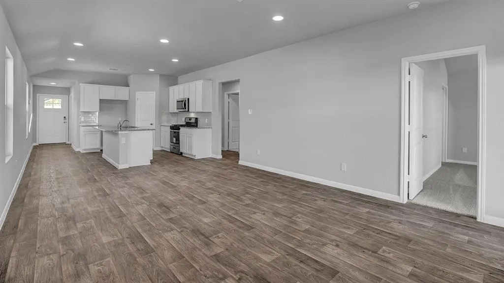 Photo 13 — 10509 Red Thistle Drive, Oklahoma City, OK 73114