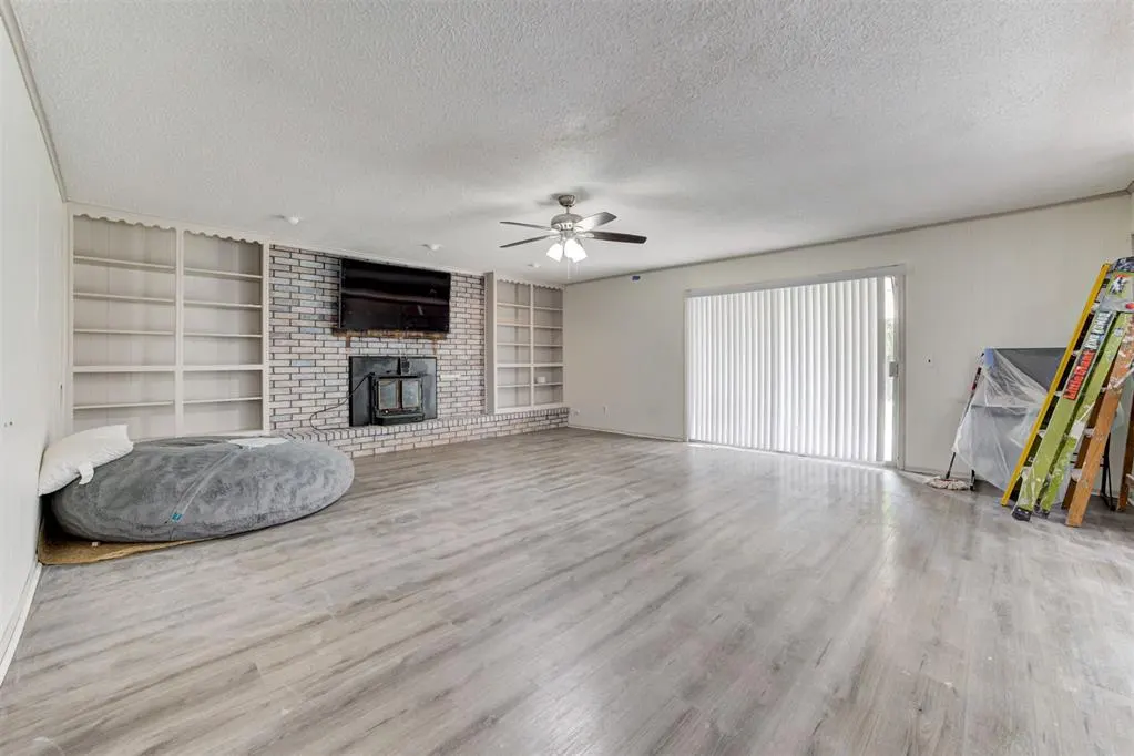 Photo 4 — 11712 N Shartel Avenue, Oklahoma City, OK 73114
