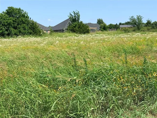 Front exterior — 4391 Largo, Edmond, OK 73025