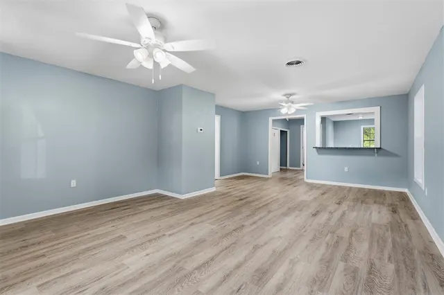 Photo 6 — 413 SE 3rd Street, Ardmore, OK 73401