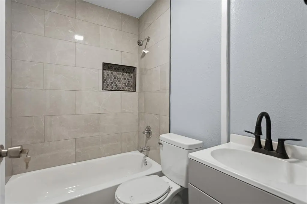 Photo 24 — 413 SE 3rd Street, Ardmore, OK 73401
