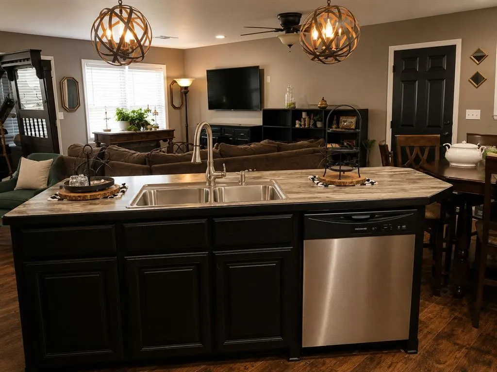 Photo 3 — 2200 Cedar Street, Idabel, OK 74745