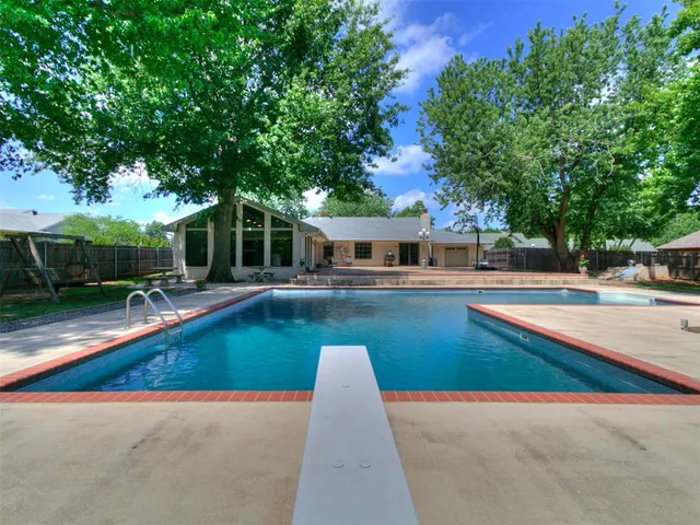 Photo 3 — 1514 Washington Street, Edmond, OK 73034