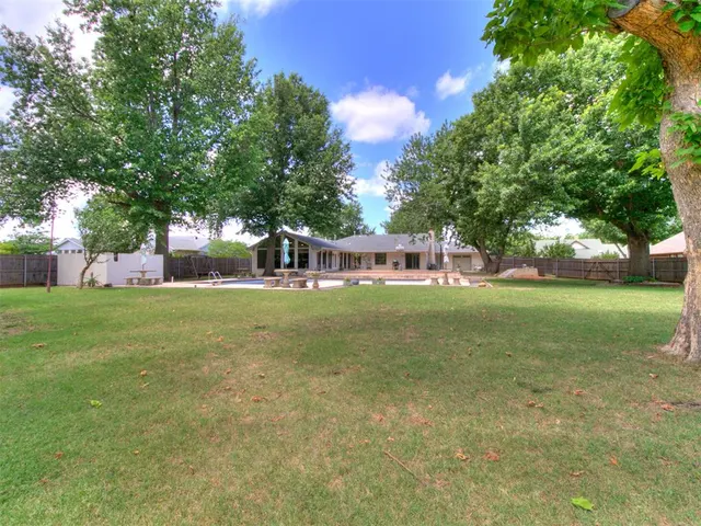 Photo 6 — 1514 Washington Street, Edmond, OK 73034