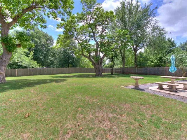 Photo 7 — 1514 Washington Street, Edmond, OK 73034