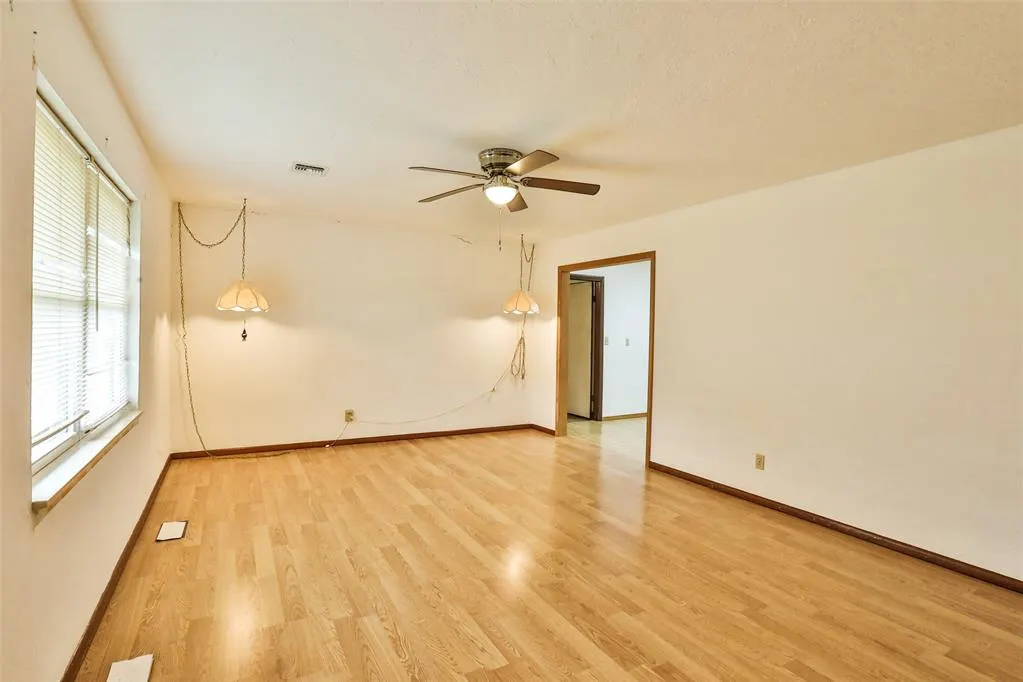 Photo 8 — 7621 McGee Street, Oklahoma City, OK 73169