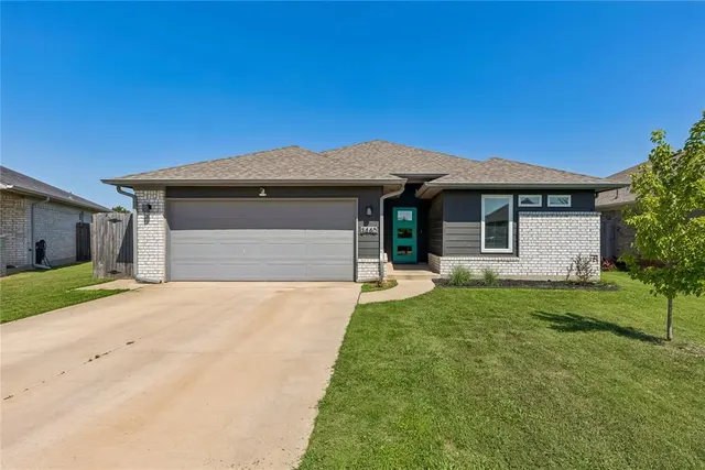 Photo 2 — 3440 Pagoda Pead Drive, Yukon, OK 73099