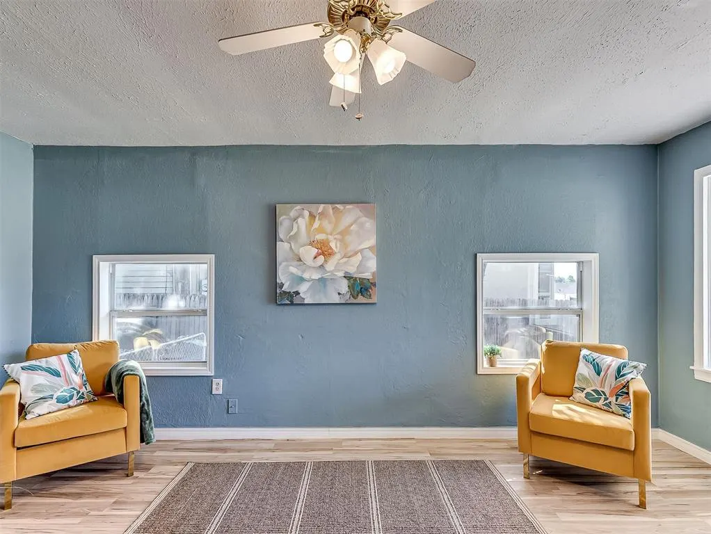 Photo 2 — 625 SW 47th Street, Oklahoma City, OK 73109