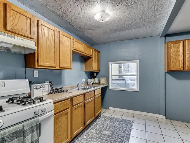 Photo 3 — 625 SW 47th Street, Oklahoma City, OK 73109
