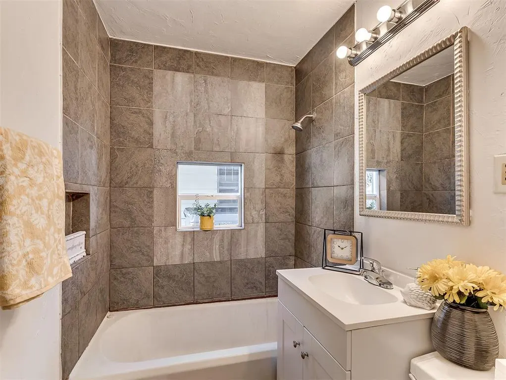 Photo 6 — 625 SW 47th Street, Oklahoma City, OK 73109