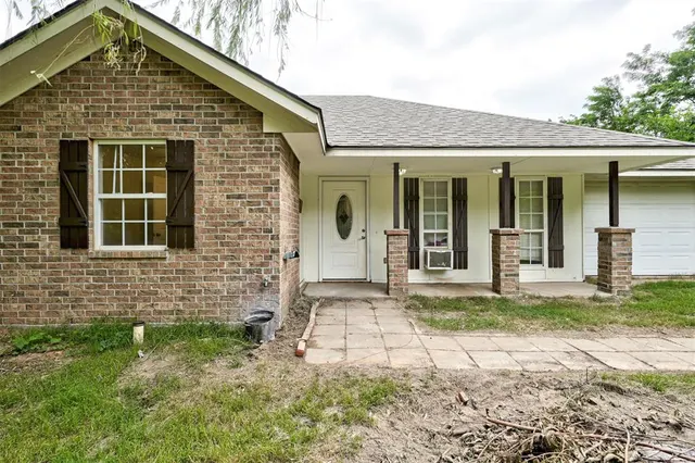 Photo 2 — 4010 N Douglas Boulevard, Spencer, OK 73084