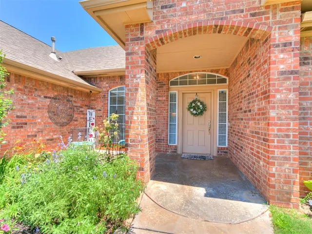 Photo 3 — 4716 Millstone Drive, Oklahoma City, OK 73179
