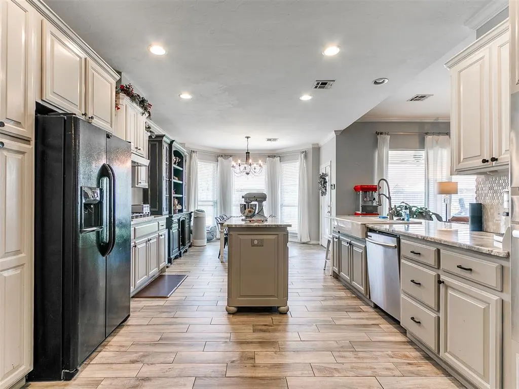 Photo 8 — 4716 Millstone Drive, Oklahoma City, OK 73179