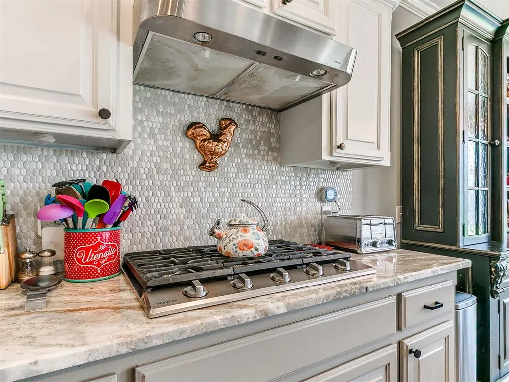 Photo 10 — 4716 Millstone Drive, Oklahoma City, OK 73179