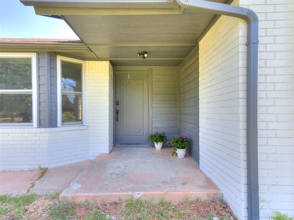 Photo 5 — 10820 Blue Fox Drive, Edmond, OK 73025