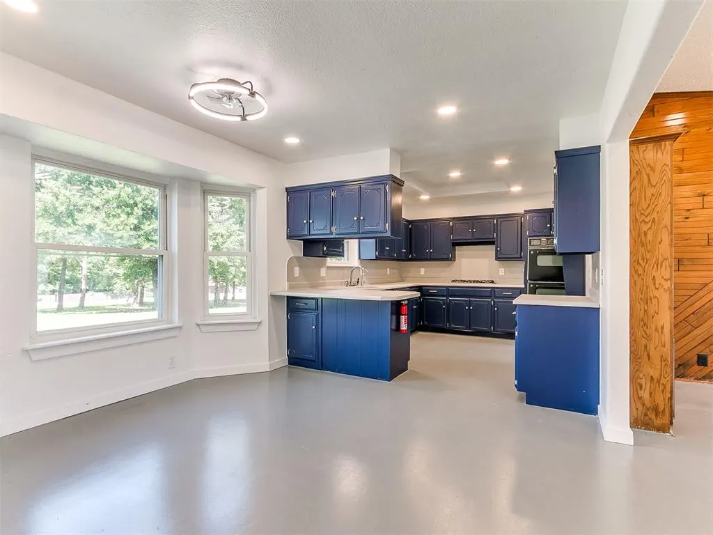 Photo 12 — 10820 Blue Fox Drive, Edmond, OK 73025
