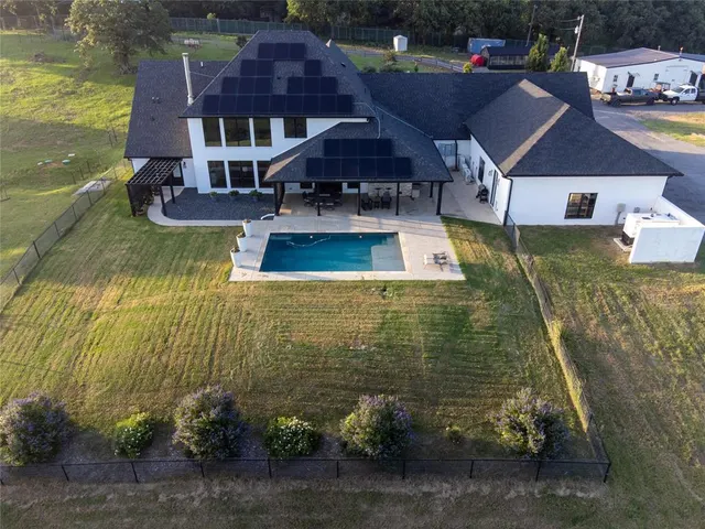 Photo 5 — 589 E Three Mile Road, Durant, OK 74701