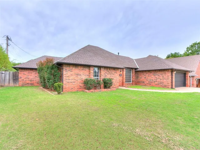 Photo 3 — 2701 SW 112th Street, Oklahoma City, OK 73170