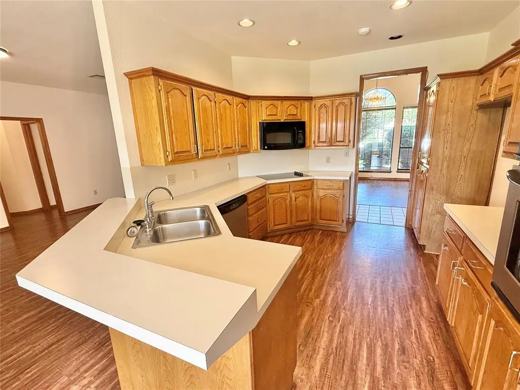 Photo 10 — 2912 Learly Lane, Altus, OK 73521