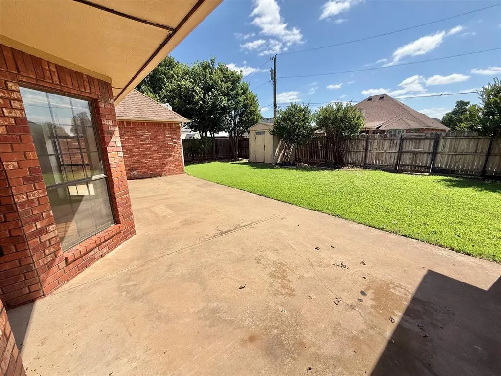 Photo 34 — 2912 Learly Lane, Altus, OK 73521